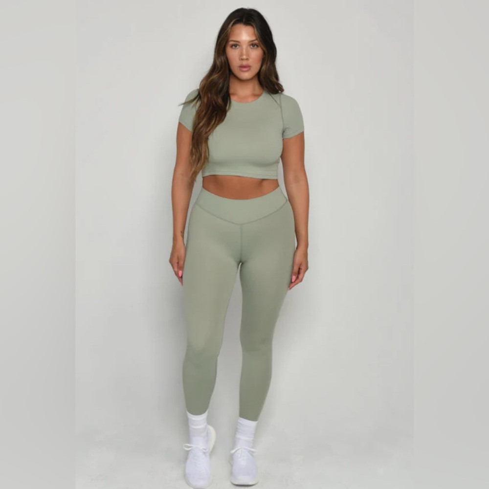 FORM activewear set